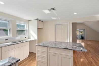 152 Robbins St unit 3, Waltham, MA 02453 - photo 7