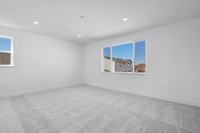 8012 Gwinn Cir, Elk Grove, CA 95757 - photo 4