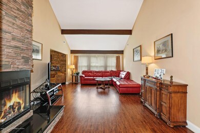 003_42_MEDFORD_BLVD_300620_554138