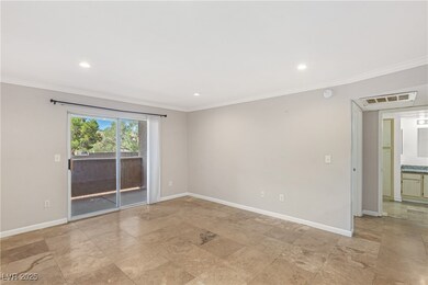 Spare room with recessed lighting, ornamental mold