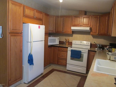 2471 Gayland Rd, Jacksonville, FL 32218 - photo 5