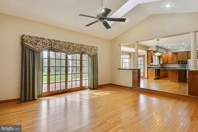 6611 Hunter Trail Way, Frederick, MD 21702 - photo 7