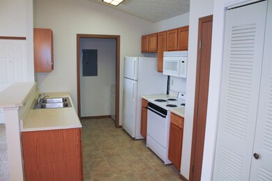 100 Bridgewater Ct unit 7, Lafayette, IN 47909 - photo 4