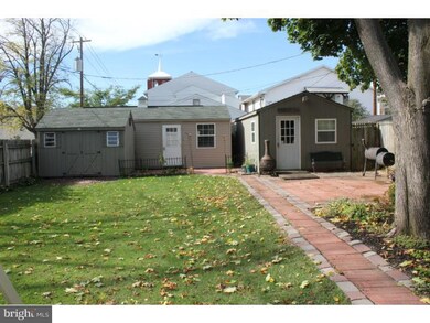 136 S Warren St, Orwigsburg, PA 17961 - photo 3