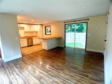 8119 Wayne Ave, Stanwood, WA 98292 - photo 2