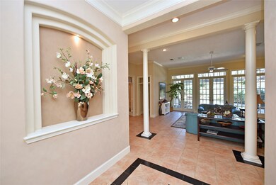 The lighted art niche easily affords you the option to display a treasured piece of artwork or a special portrait or photograph. The rounded corners and display columns add to the architectural design.