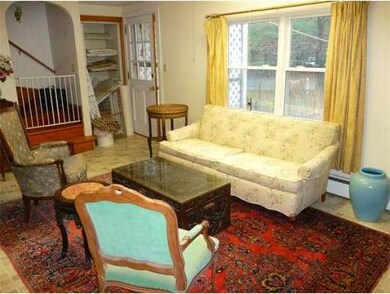 229 Providence St, Uxbridge, MA 01569 - photo 5