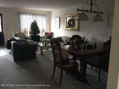 25 Arrowood Ct unit 116, Staten Island, NY 10309 - photo 3