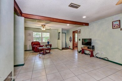 4-Living-Room-Area
