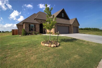 1401 Monterey Dr, Norman, OK 73072 - photo 3