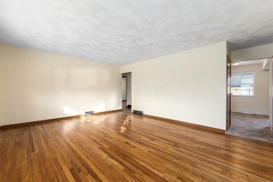 T 3760 Conway Dr00001
