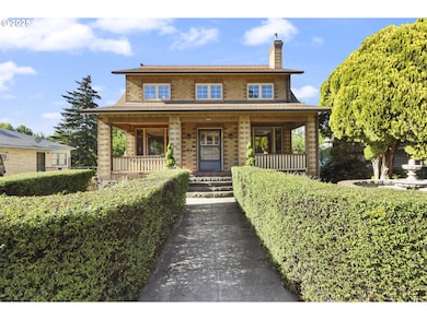 529 W 3rd Place, the Dalles, OR 97058 - photo 4