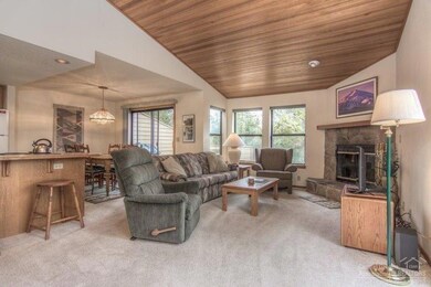 13 Fairway Ln, Bend, OR 97702 - photo 3