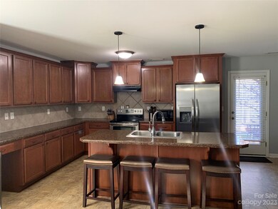 1159 Valley St, Statesville, NC 28677 - photo 6