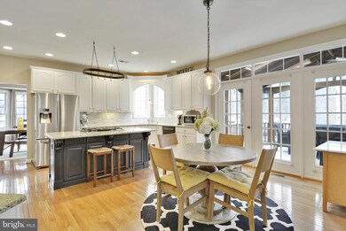 5385 Harrow Ln, Fairfax, VA 22030 - photo 2