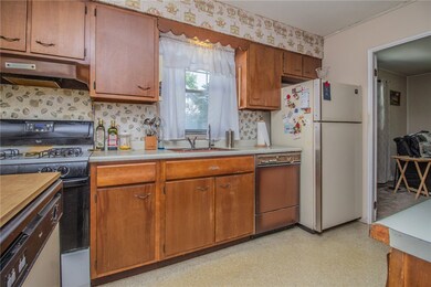 1217 S Lawn Dr, Mattoon, IL 61938 - photo 6