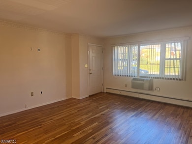 39A Atherton Ct unit A, Wayne, NJ 07470 - photo 2