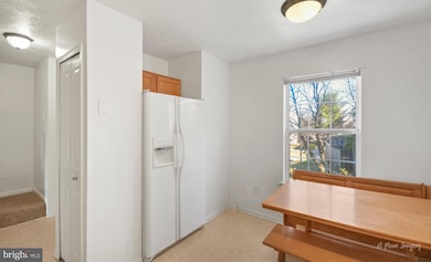 11200 Cristins Cir, Hagerstown, MD 21742 - photo 5