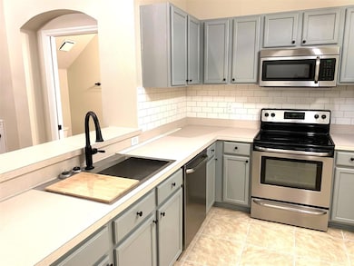 11106 Windsor Place Cir, Tampa, FL 33626 - photo 7