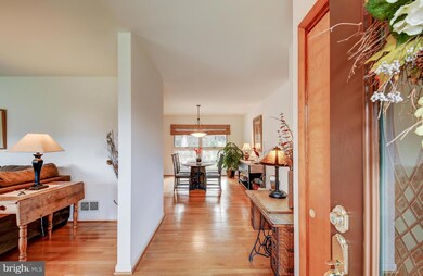 711 Stone Barn Rd, Towson, MD 21286 - photo 2