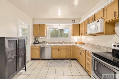 267 E 2nd S, Rexburg, ID 83440 - photo 7