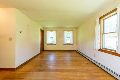 primary bedroomroom