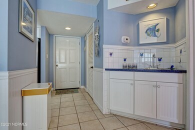 Entrance and Wet Bar Area