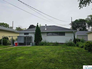 806 N Payne St, New Ulm, MN 56073 - photo 4