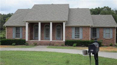 282 Greenbriar Cir, Manchester, TN 37355 - photo 2