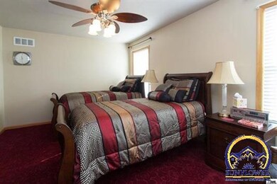 805 SE 44th St, Topeka, KS 66609 - photo 7