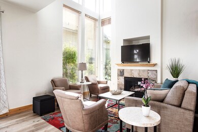 6078 N Fox Pointe Circle Unit-002-013-60