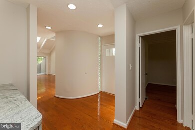 9302 Raintree Rd, Burke, VA 22015 - photo 6