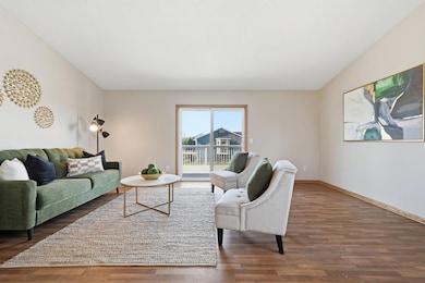 992 Farmers Ridge Trail, Belle Plaine, MN 56011 - photo 5