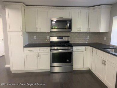 8 E Parkway Place, Holmdel, NJ 07733 - photo 7