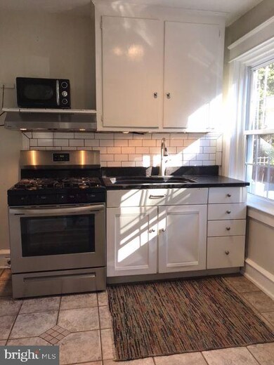 335 S Union St, Kennett Square, PA 19348 - photo 4