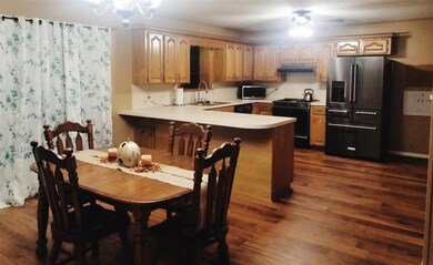 509 Johnson Ave, Wake Village, TX 75501 - photo 6