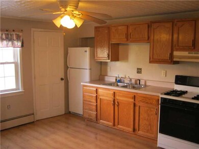 Kitchen. 1038 Side