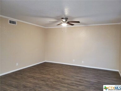 1120 N King St unit 104, Seguin, TX 78155 - photo 2