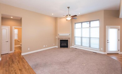 815 E Roubidoux St, Nixa, MO 65714 - photo 6