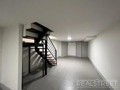 1351 Hancock St unit 1L, New York, NY 11237 - photo 7