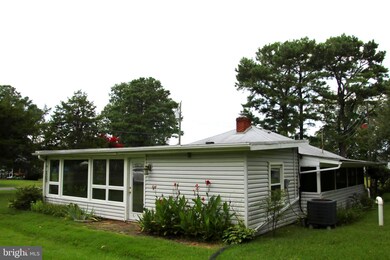 1456 Holly Vista Dr, Colonial Beach, VA 22443 - photo 5