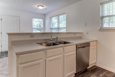 3017 Loring Aly, Wilmington, NC 28405 - photo 5