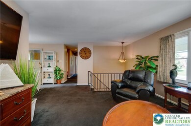 932-936 Walnut St unit 932, Emmaus, PA 18049 - photo 3