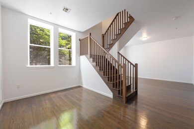 305 Whiton St unit 105, Jc, Bergen-Lafayett, NJ 07034 - photo 3