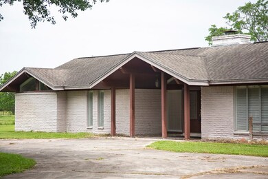 2821 County Road 719, Alvin, TX 77511 - photo 4
