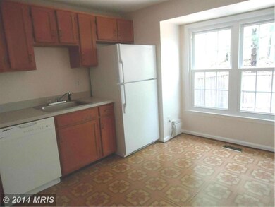 13899 Laura Ratcliff Ct, Centreville, VA 20121 - photo 2