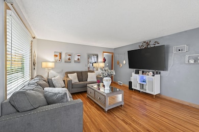 2258 3rd St E, Saint Paul, MN 55119 - photo 6