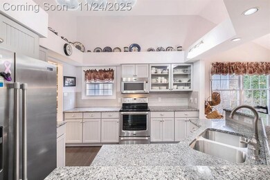 4089 Split Rail Ln, Fenton, MI 48430 - photo 5