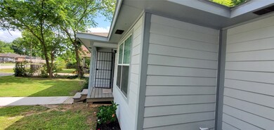 8805 Lomax St, Houston, TX 77093 - photo 4