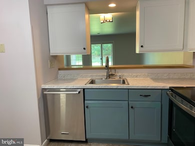 120 Allem Ln unit 120, Perkasie, PA 18944 - photo 4